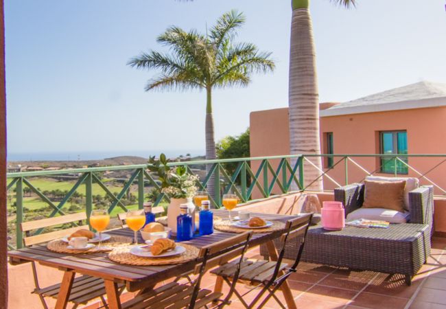 Villa in San Bartolomé de Tirajana - HomeForGuest Salobre Villa, 5PAX, WIFI, POOL, GREAT VIEWS Villa in San Bartolomé de Tirajana - HomeForGuest Salobre Villa, 5PAX, WIFI, POOL, GREAT VIEWS