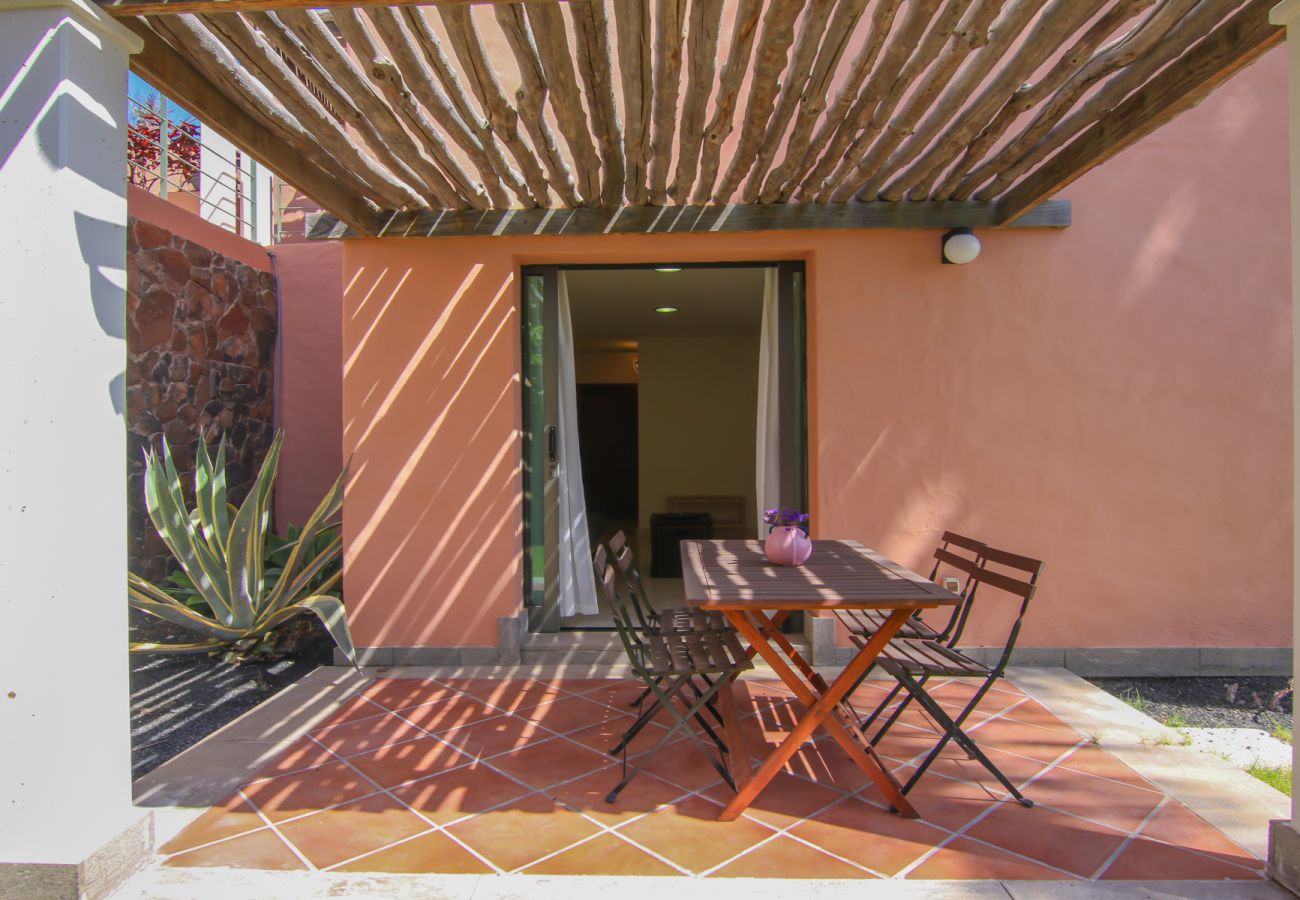 Villa in San Bartolomé de Tirajana - HomeForGuest Salobre Villa, 5PAX, WIFI, POOL, GREAT VIEWS
