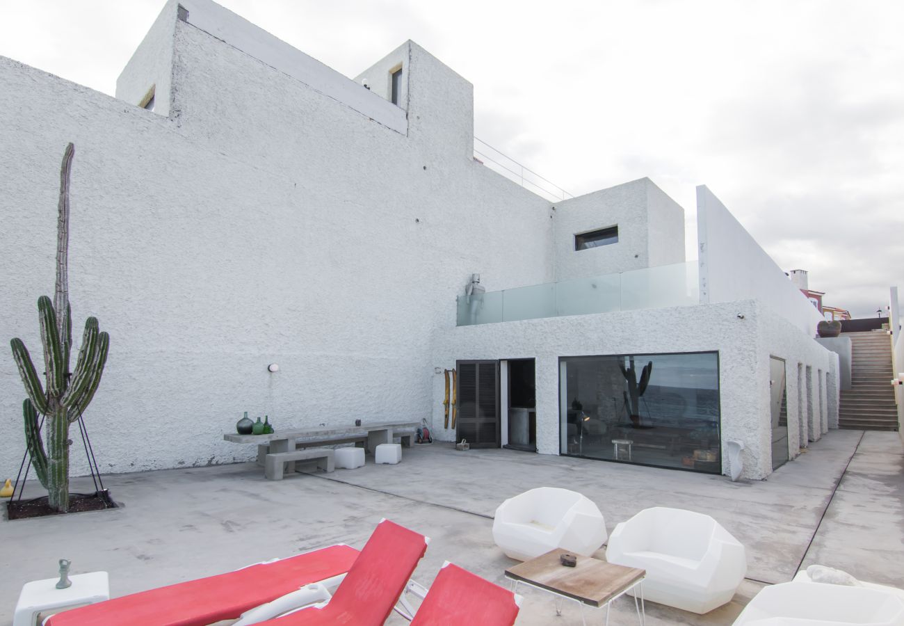 Apartment in Arico - HomeForGuest NextDoor Oasis: ocean front, terrace, natural pool- HomeForGuest