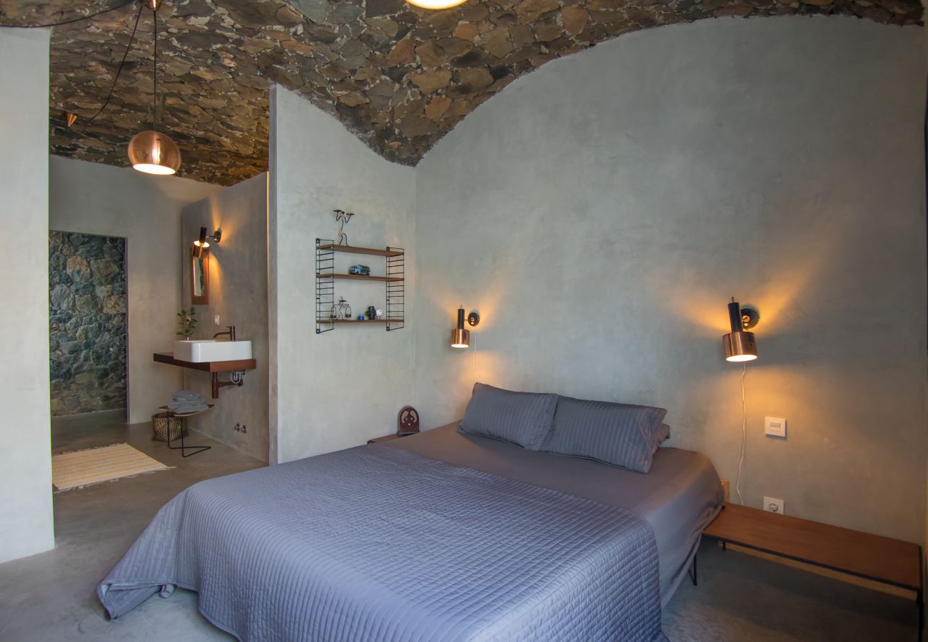 Apartment in Arico - HomeForGuest NextDoor Oasis: ocean front, terrace, natural pool- HomeForGuest