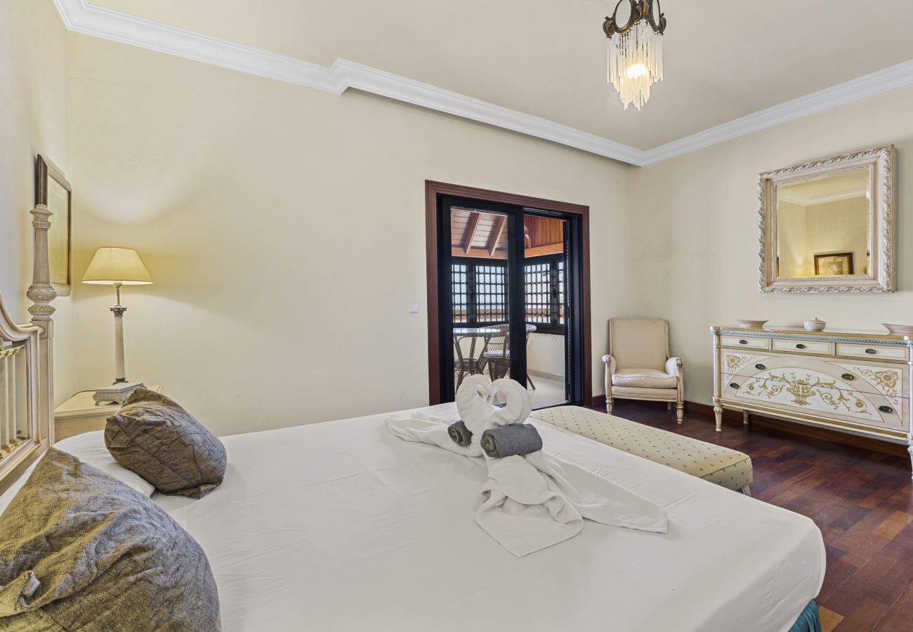 Apartment in Arrecife - Casa Fife | Immense Duplex Facing the Sea