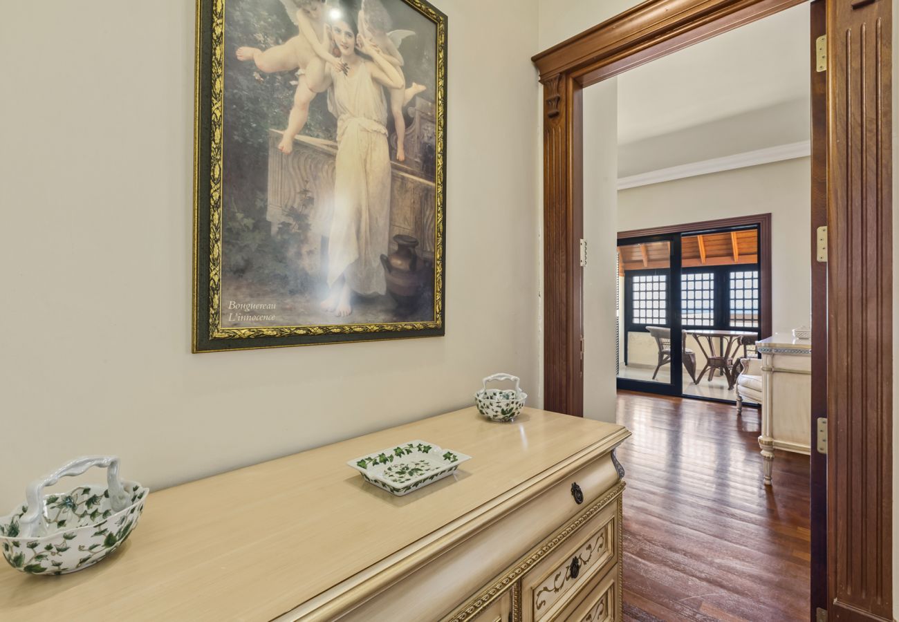 Apartment in Arrecife - Casa Fife | Immense Duplex Facing the Sea