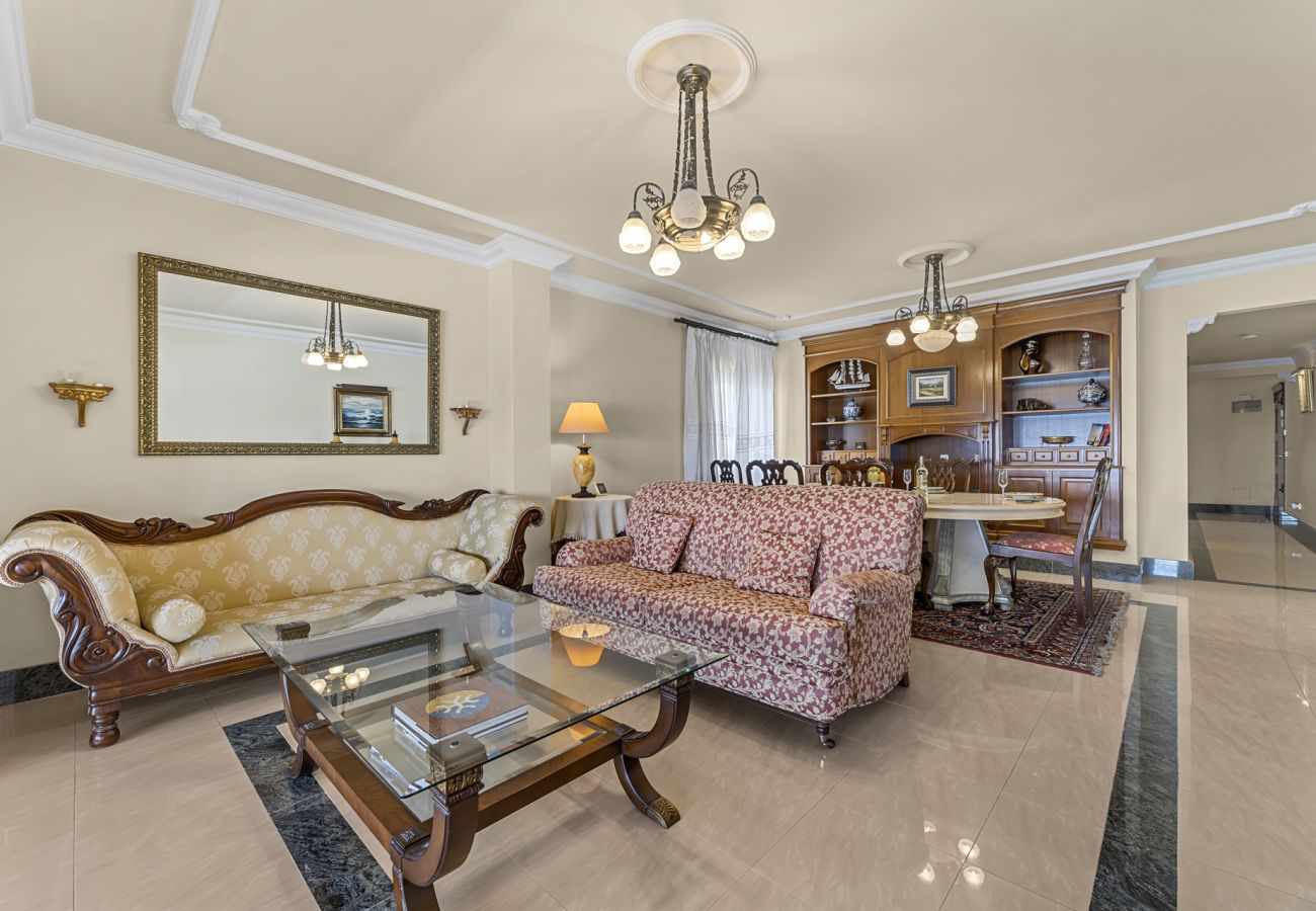 Apartment in Arrecife - Casa Fife | Immense Duplex Facing the Sea