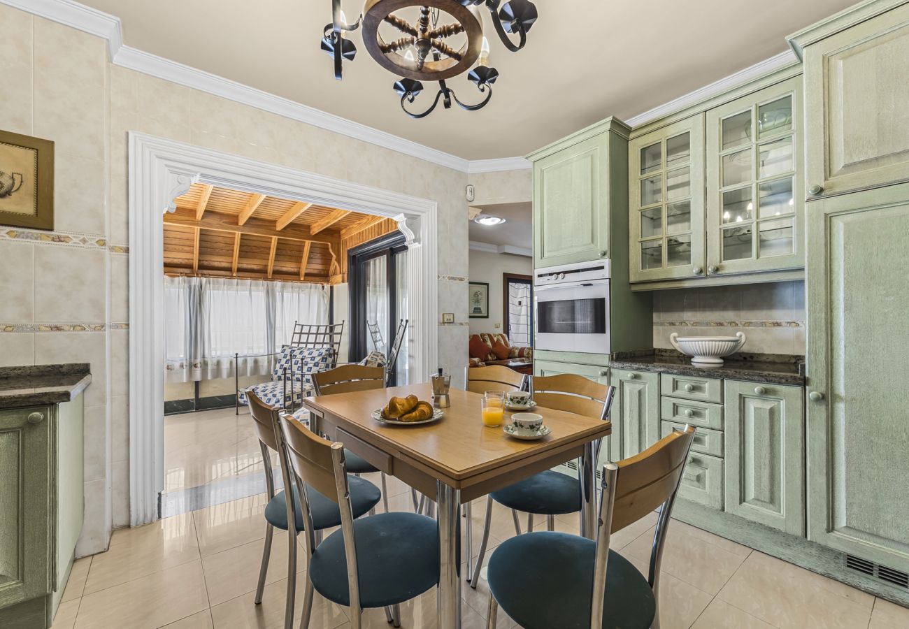 Apartment in Arrecife - Casa Fife | Immense Duplex Facing the Sea