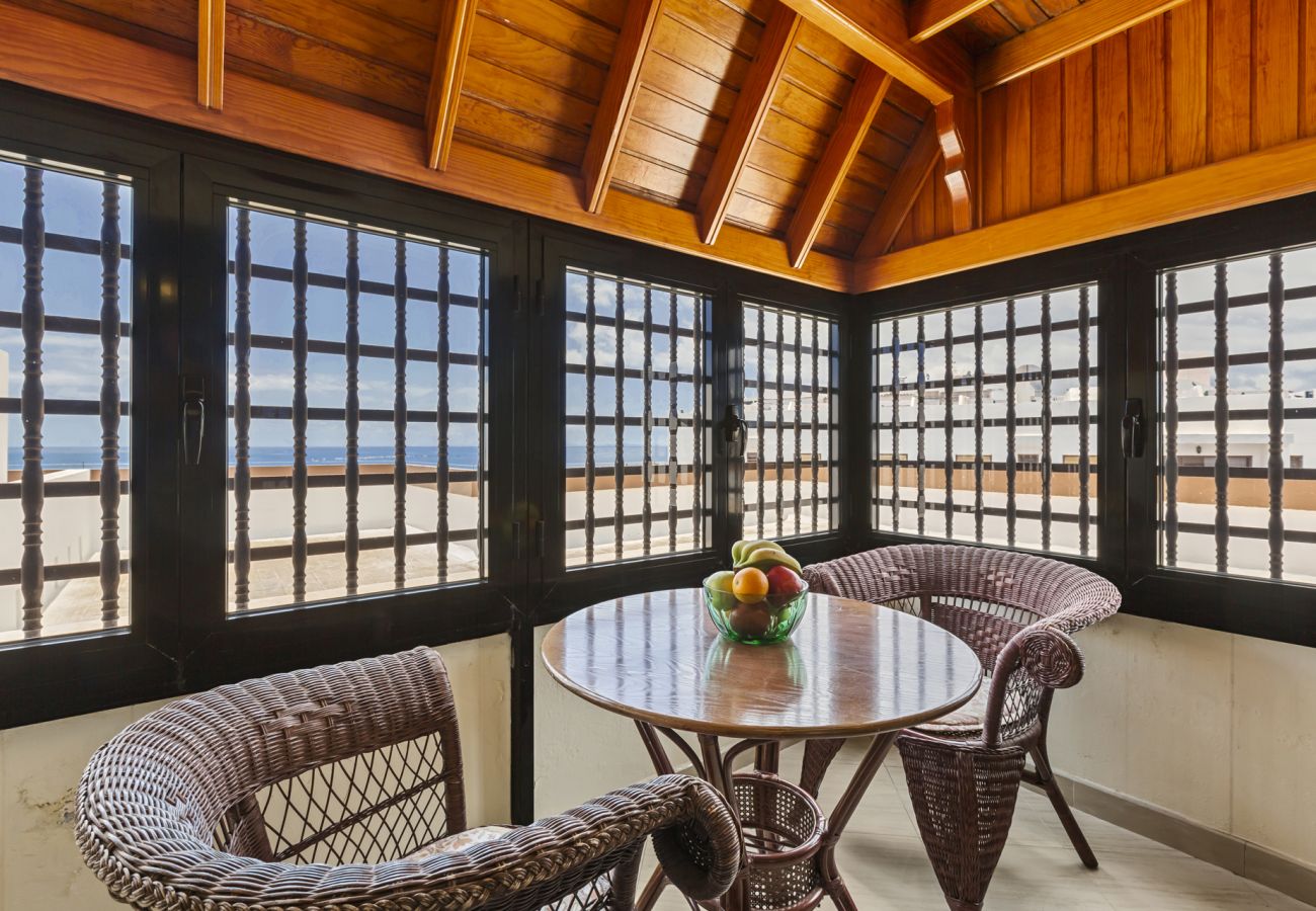 Apartment in Arrecife - Casa Fife | Immense Duplex Facing the Sea