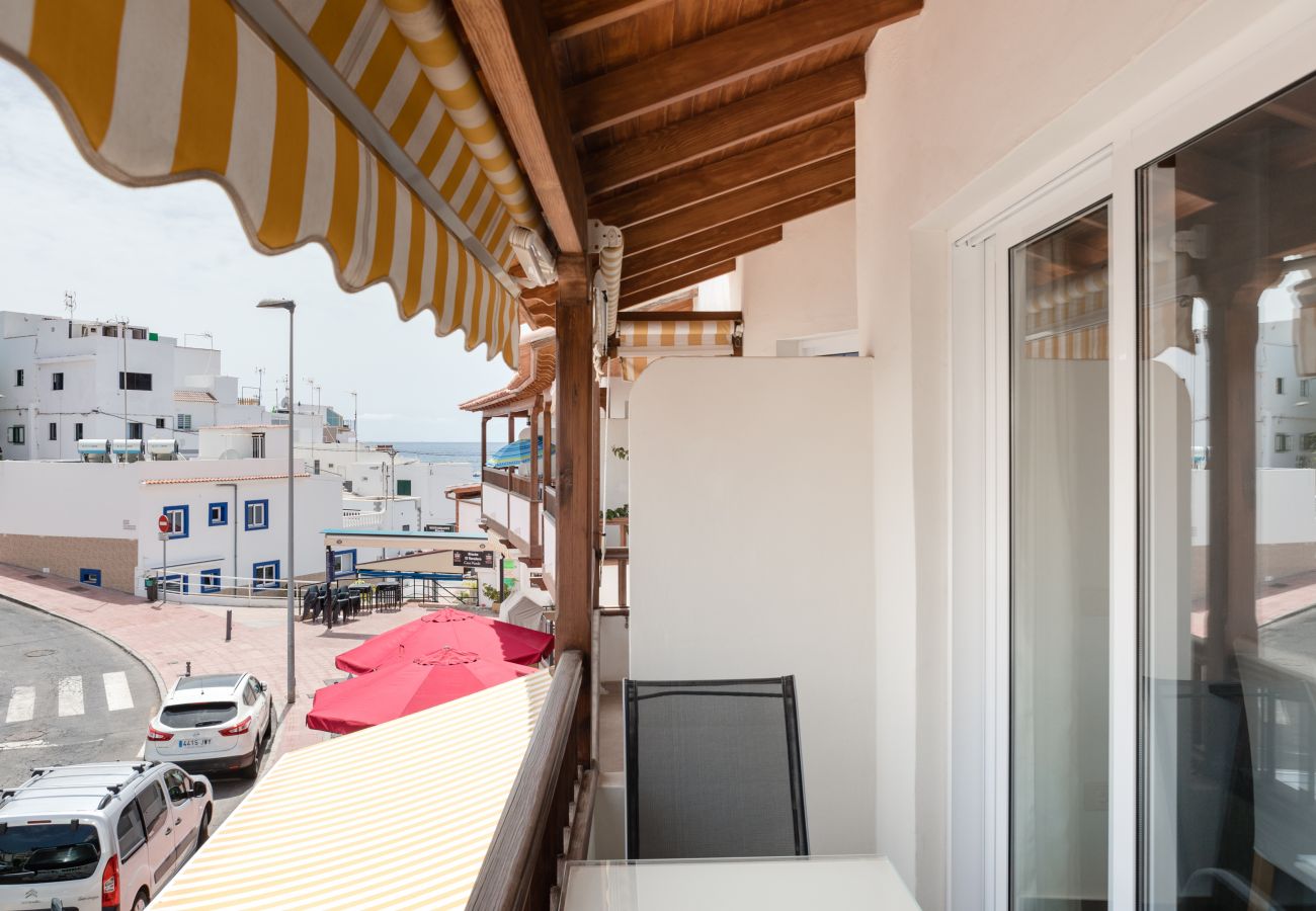Apartment in Adeje - HomeForGuest Apto. La Caleta