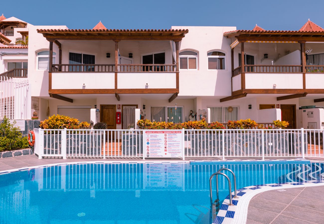 Apartment in Adeje - HomeForGuest Apto. La Caleta