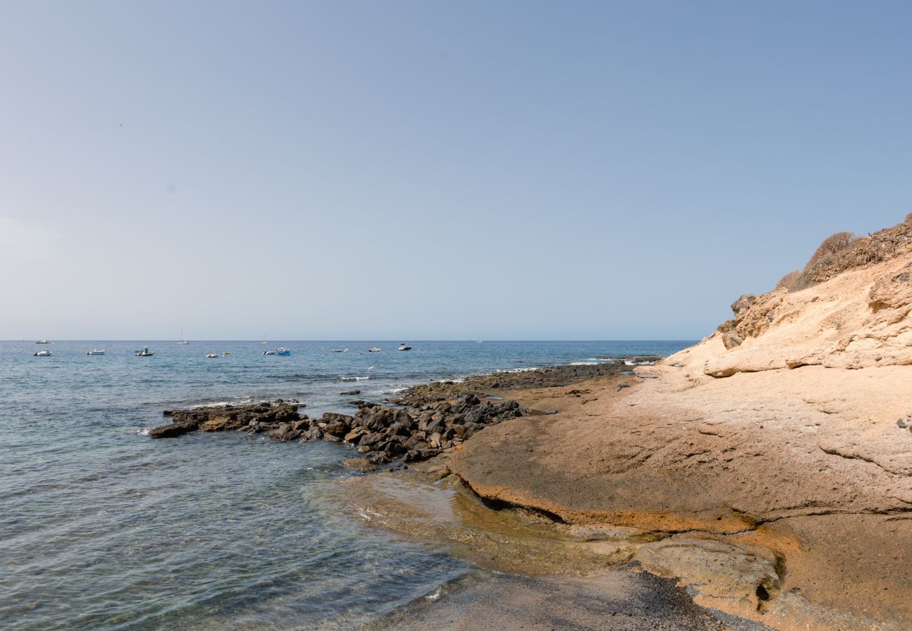 Apartment in Adeje - HomeForGuest Apto. La Caleta