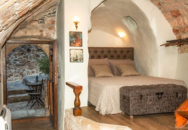 Terraced House in Monemvasia - Casa Felicia, the Castle Mansion Experience  Terraced House in Monemvasia - Casa Felicia, the Castle Mansion Experience