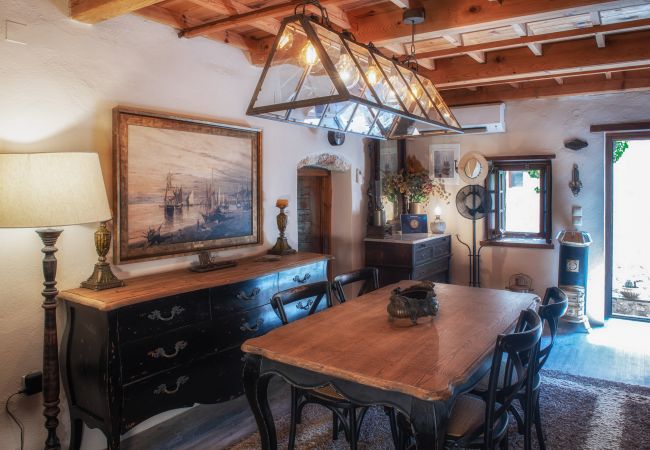 Terraced House in Monemvasia - Casa Felicia, the Castle Mansion Experience  Terraced House in Monemvasia - Casa Felicia, the Castle Mansion Experience