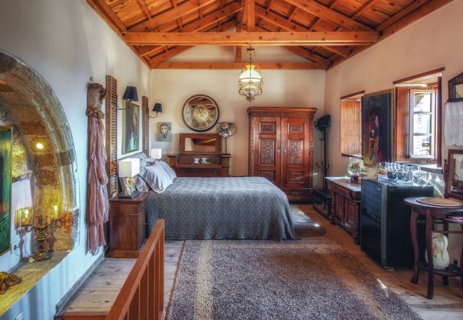 Terraced House in Monemvasia - Casa Felicia, the Castle Mansion Experience  Terraced House in Monemvasia - Casa Felicia, the Castle Mansion Experience