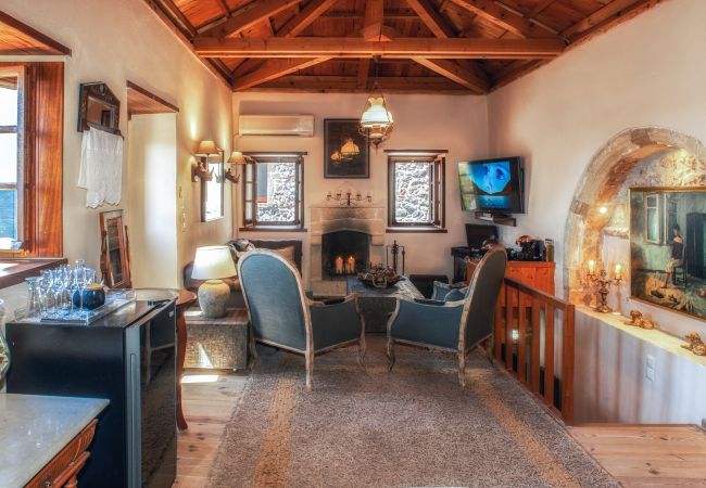 Terraced House in Monemvasia - Casa Felicia, the Castle Mansion Experience  Terraced House in Monemvasia - Casa Felicia, the Castle Mansion Experience