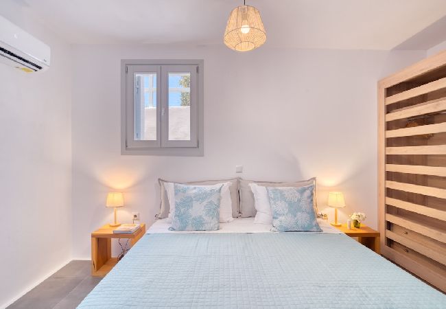 Villa in Xifara - 4BR SEAFRONT GEM. STUNNING & AT TOP LOCATION  Villa in Xifara - 4BR SEAFRONT GEM. STUNNING & AT TOP LOCATION