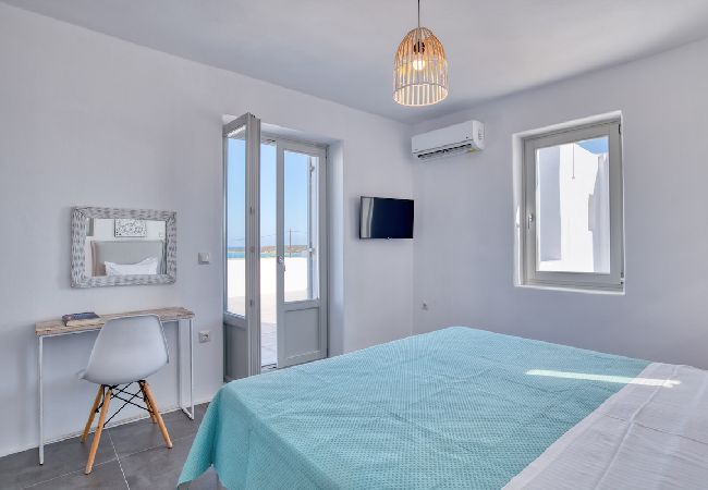 Villa in Xifara - 4BR SEAFRONT GEM. STUNNING & AT TOP LOCATION  Villa in Xifara - 4BR SEAFRONT GEM. STUNNING & AT TOP LOCATION