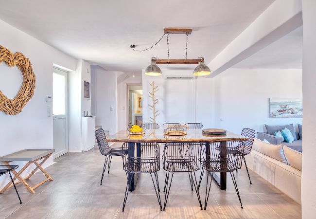 Villa in Xifara - SPECTACULAR 5 BR SEAFRONT VILLA AT PRIME LOCATION  Villa in Xifara - SPECTACULAR 5 BR SEAFRONT VILLA AT PRIME LOCATION