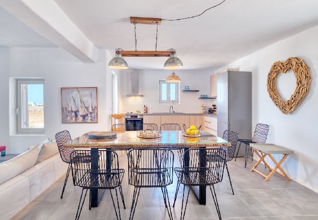 Villa in Xifara - SPECTACULAR 5 BR SEAFRONT VILLA AT PRIME LOCATION  Villa in Xifara - SPECTACULAR 5 BR SEAFRONT VILLA AT PRIME LOCATION