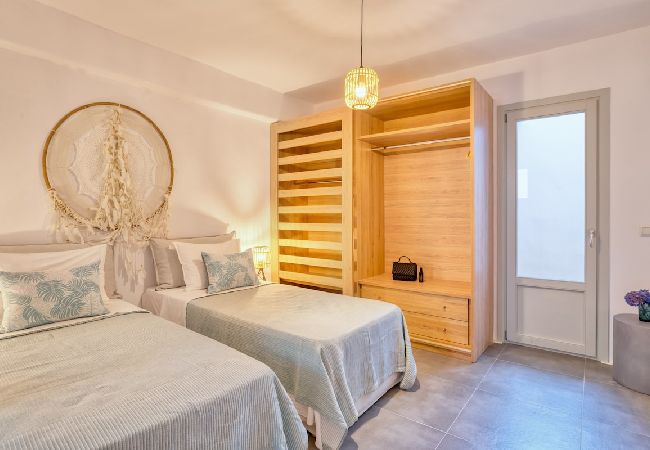 Villa in Xifara - SPECTACULAR 5 BR SEAFRONT VILLA AT PRIME LOCATION  Villa in Xifara - SPECTACULAR 5 BR SEAFRONT VILLA AT PRIME LOCATION