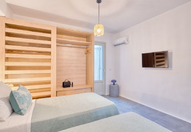 Villa in Xifara - SPECTACULAR 5 BR SEAFRONT VILLA AT PRIME LOCATION  Villa in Xifara - SPECTACULAR 5 BR SEAFRONT VILLA AT PRIME LOCATION