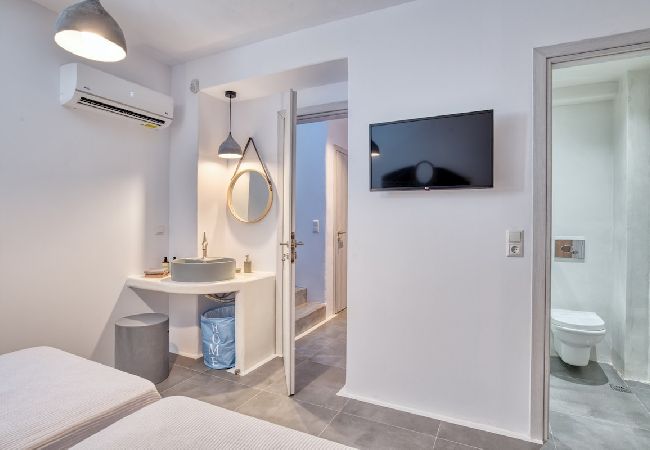 Villa in Xifara - SPECTACULAR 5 BR SEAFRONT VILLA AT PRIME LOCATION  Villa in Xifara - SPECTACULAR 5 BR SEAFRONT VILLA AT PRIME LOCATION