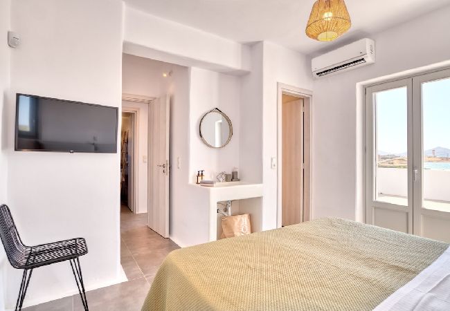 Villa in Xifara - SPECTACULAR 5 BR SEAFRONT VILLA AT PRIME LOCATION  Villa in Xifara - SPECTACULAR 5 BR SEAFRONT VILLA AT PRIME LOCATION