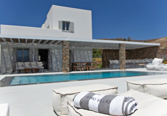 Villa in Antiparos - Oneiro Villa. Antiparos as Dreamy as it gets  Villa in Antiparos - Oneiro Villa. Antiparos as Dreamy as it gets