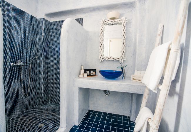 Villa in Xifara - Hip family pool villa, a walk from the beach  Villa in Xifara - Hip family pool villa, a walk from the beach