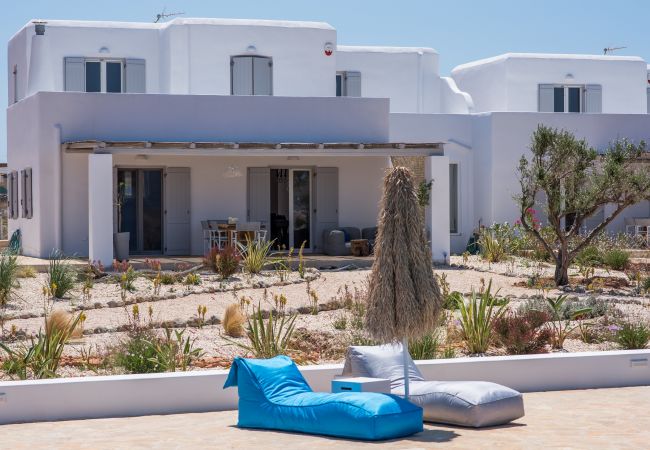 Villa in Xifara - Hip family pool villa, a walk from the beach  Villa in Xifara - Hip family pool villa, a walk from the beach