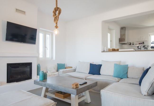 Villa in Xifara - Hip family pool villa, a walk from the beach  Villa in Xifara - Hip family pool villa, a walk from the beach