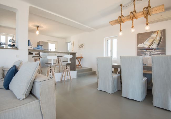 Villa in Xifara - Hip family pool villa, a walk from the beach  Villa in Xifara - Hip family pool villa, a walk from the beach