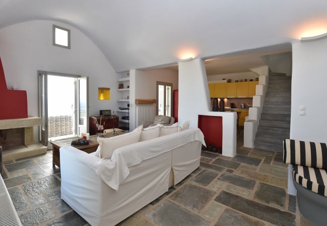 Villa in Naousa - Deluxe Villa - Infinity Pool & Helipad  Villa in Naousa - Deluxe Villa - Infinity Pool & Helipad