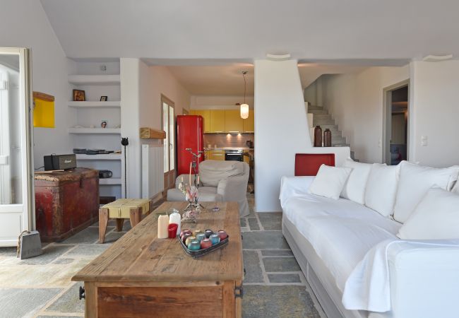 Villa in Naousa - Deluxe Villa - Infinity Pool & Helipad  Villa in Naousa - Deluxe Villa - Infinity Pool & Helipad