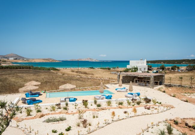 Villa in Xifara - Fabulous pool villa, steps from the beach  Villa in Xifara - Fabulous pool villa, steps from the beach