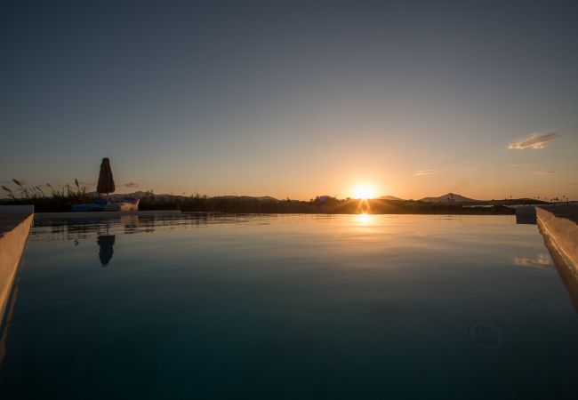 Villa in Xifara - Fabulous pool villa, steps from the beach  Villa in Xifara - Fabulous pool villa, steps from the beach