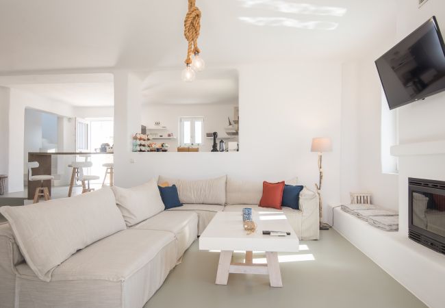 Villa in Xifara - Fabulous pool villa, steps from the beach  Villa in Xifara - Fabulous pool villa, steps from the beach