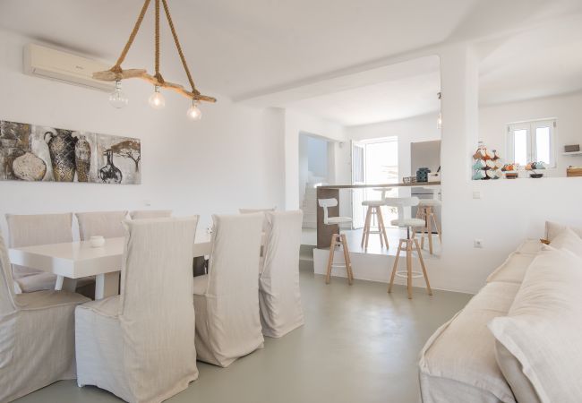 Villa in Xifara - Fabulous pool villa, steps from the beach  Villa in Xifara - Fabulous pool villa, steps from the beach