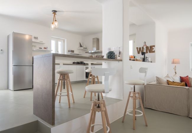 Villa in Xifara - Fabulous pool villa, steps from the beach  Villa in Xifara - Fabulous pool villa, steps from the beach