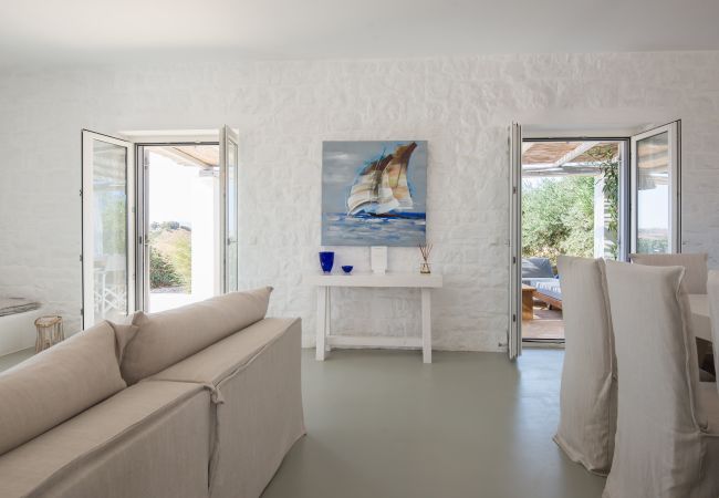 Villa in Xifara - Fabulous pool villa, steps from the beach  Villa in Xifara - Fabulous pool villa, steps from the beach