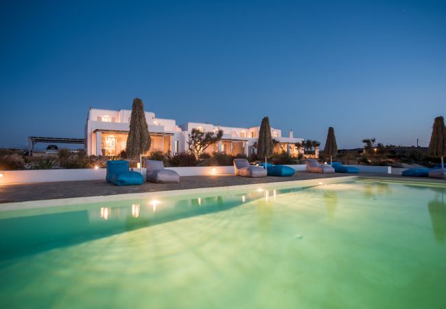 Villa in Xifara - Funky holiday villa with pool, next to the beach Villa in Xifara - Funky holiday villa with pool, next to the beach