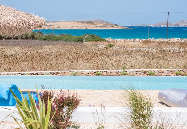 Villa in Xifara - Funky holiday villa with pool, next to the beach Villa in Xifara - Funky holiday villa with pool, next to the beach