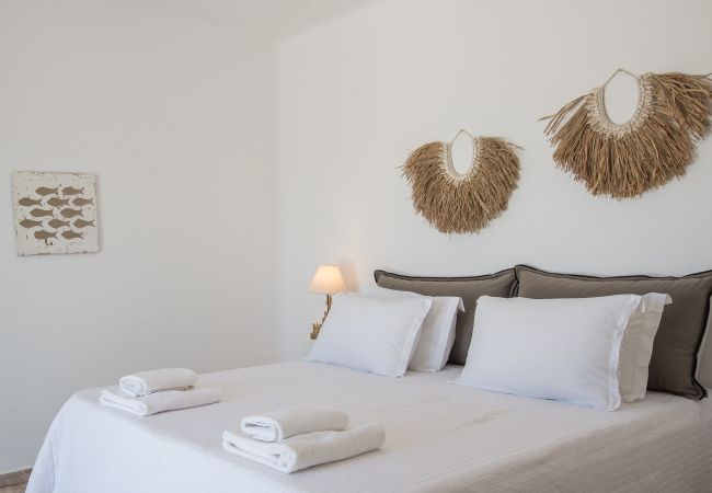 Villa in Xifara - Funky holiday villa with pool, next to the beach Villa in Xifara - Funky holiday villa with pool, next to the beach