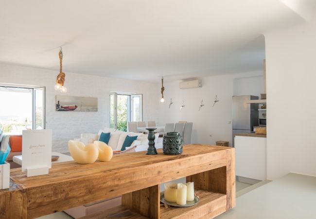 Villa in Xifara - Funky holiday villa with pool, next to the beach Villa in Xifara - Funky holiday villa with pool, next to the beach