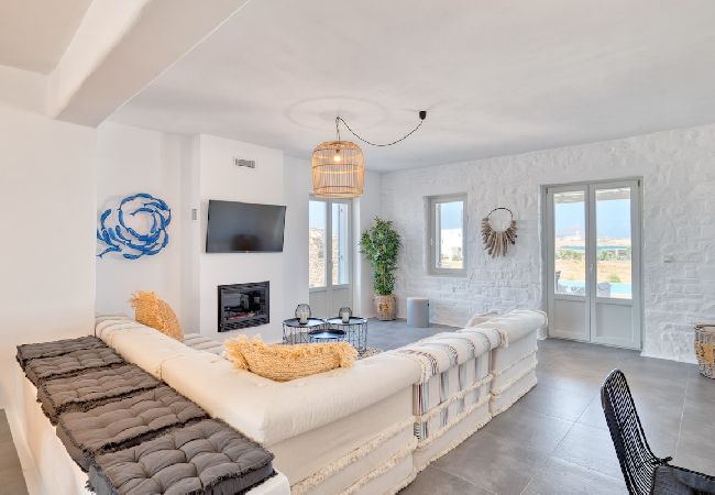 Villa in Xifara - 5BR Beachfront Über Boho Chic Villa, Top Location!  Villa in Xifara - 5BR Beachfront Über Boho Chic Villa, Top Location!