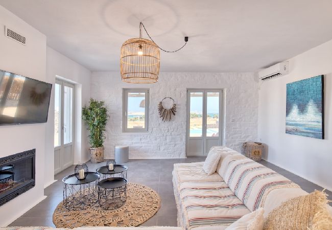 Villa in Xifara - 5BR Beachfront Über Boho Chic Villa, Top Location!  Villa in Xifara - 5BR Beachfront Über Boho Chic Villa, Top Location!