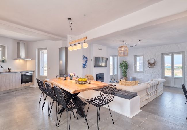 Villa in Xifara - 5BR Beachfront Über Boho Chic Villa, Top Location!  Villa in Xifara - 5BR Beachfront Über Boho Chic Villa, Top Location!