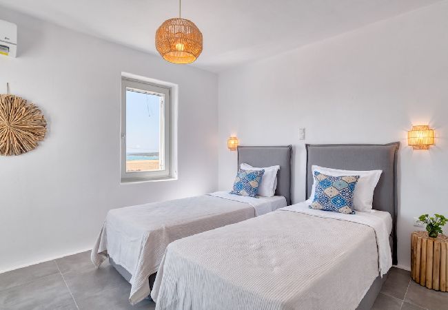 Villa in Xifara - 5BR Beachfront Über Boho Chic Villa, Top Location!  Villa in Xifara - 5BR Beachfront Über Boho Chic Villa, Top Location!