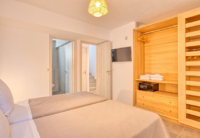 Villa in Xifara - 5BR Beachfront Über Boho Chic Villa, Top Location!  Villa in Xifara - 5BR Beachfront Über Boho Chic Villa, Top Location!