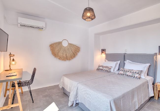 Villa in Xifara - 5BR Beachfront Über Boho Chic Villa, Top Location!  Villa in Xifara - 5BR Beachfront Über Boho Chic Villa, Top Location!