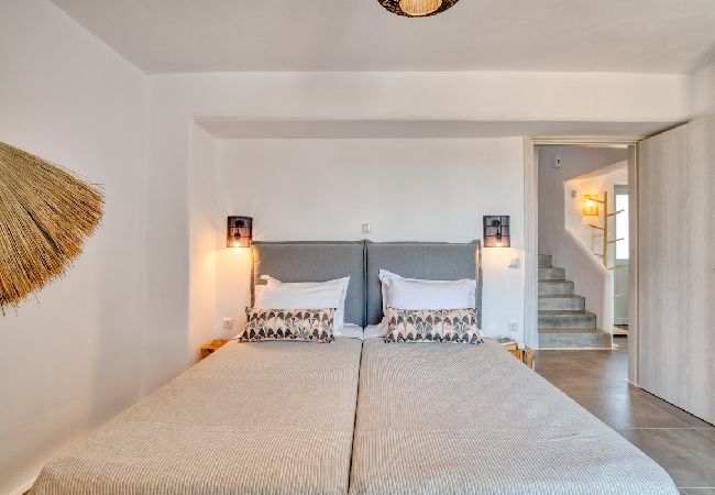 Villa in Xifara - 5BR Beachfront Über Boho Chic Villa, Top Location!  Villa in Xifara - 5BR Beachfront Über Boho Chic Villa, Top Location!