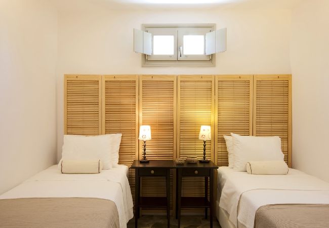 Villa in Santa Maria - Kallisti Villas - An oasis for 22 people  Villa in Santa Maria - Kallisti Villas - An oasis for 22 people