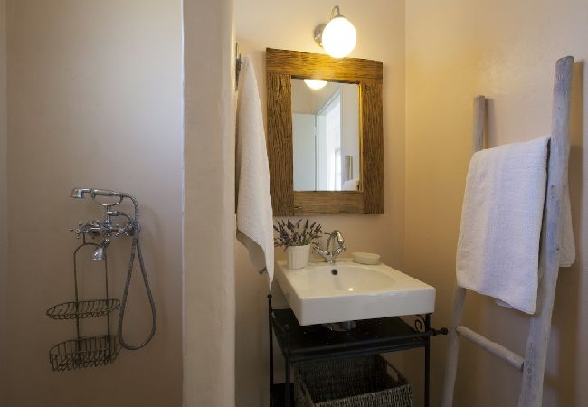 Villa in Santa Maria - Kallisti Villas - An oasis for 22 people  Villa in Santa Maria - Kallisti Villas - An oasis for 22 people